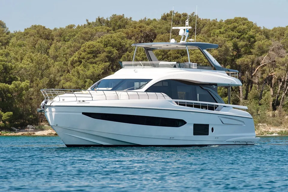 Jam, 2025 Azimut Fly 78, photo 1