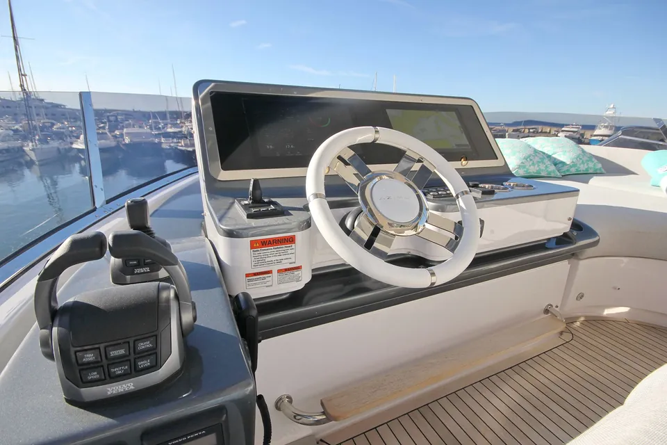 Jam, 2025 Azimut Fly 78, photo 13