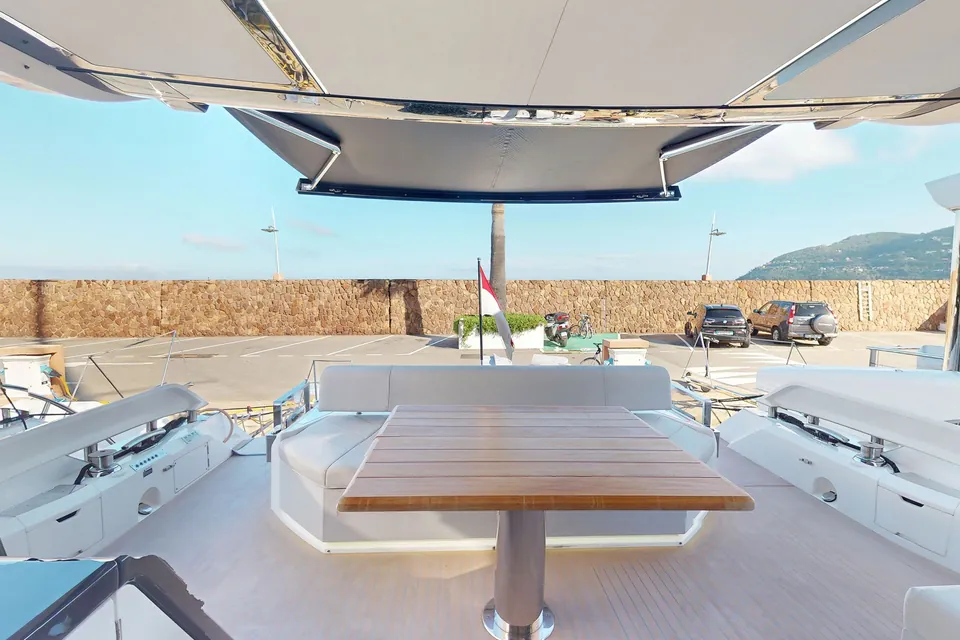 Parati, 2022 Sunseeker Predator 65, photo 3