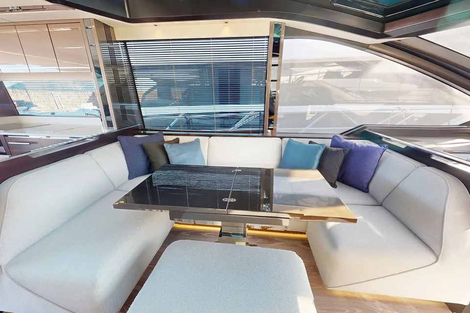 Parati, 2022 Sunseeker Predator 65, photo 8