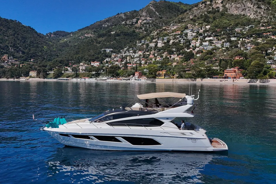 Turquoise, 2015 Sunseeker Manhattan 65, photo 3