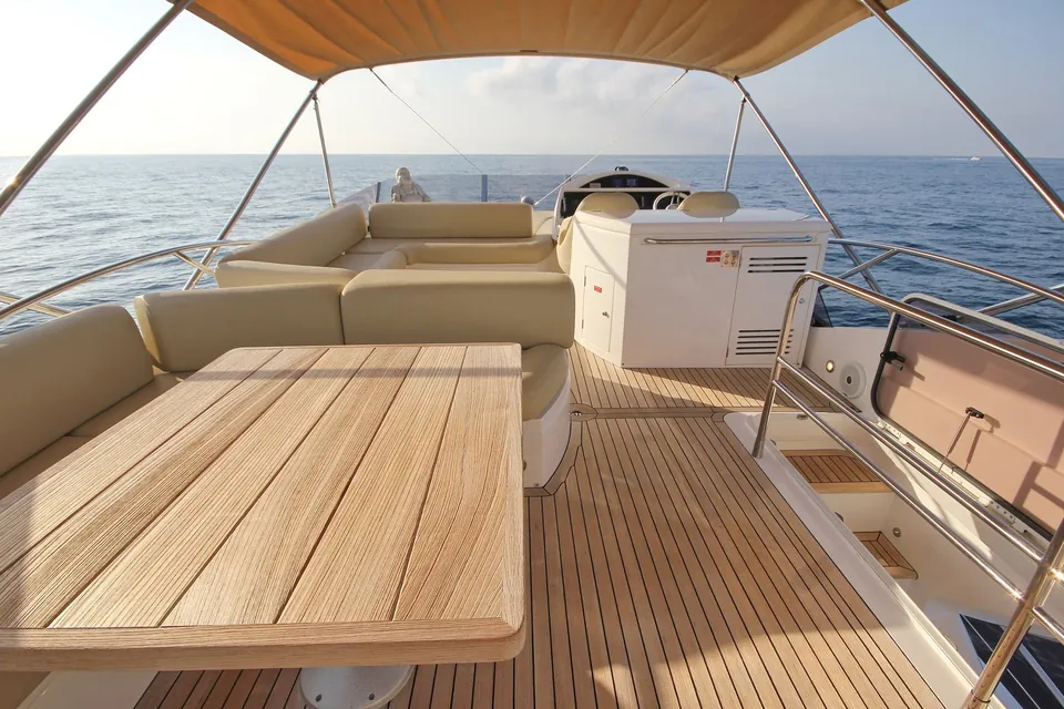 Turquoise, 2015 Sunseeker Manhattan 65, photo 6