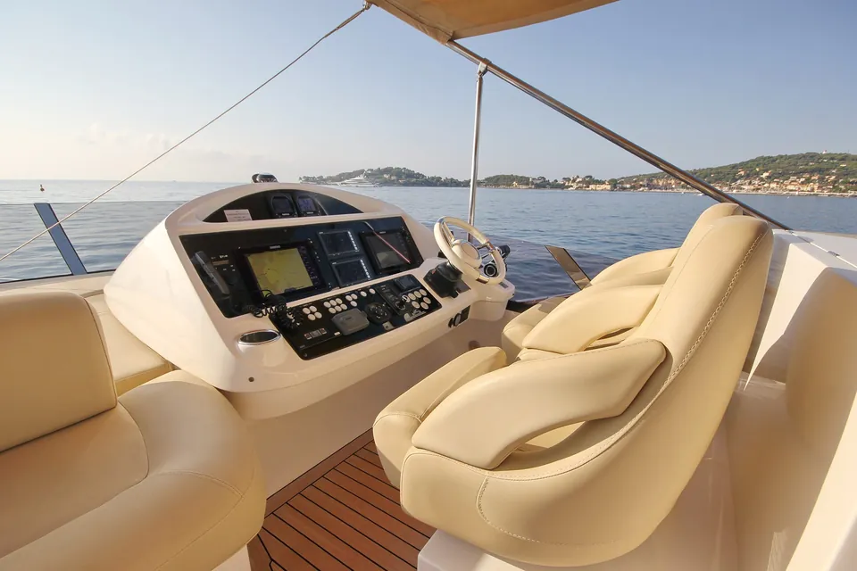Turquoise, 2015 Sunseeker Manhattan 65, photo 11