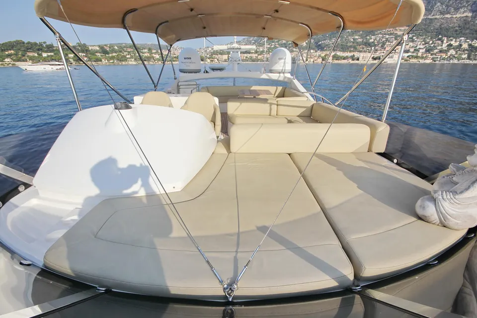 Turquoise, 2015 Sunseeker Manhattan 65, photo 14