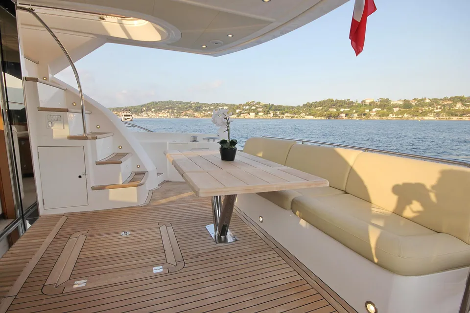Turquoise, 2015 Sunseeker Manhattan 65, photo 19