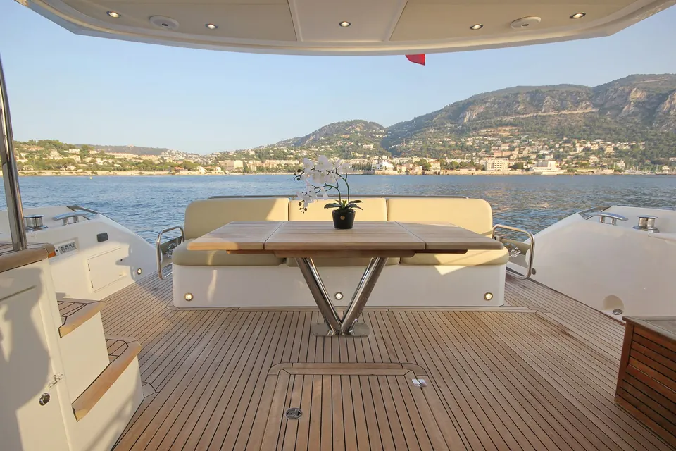Turquoise, 2015 Sunseeker Manhattan 65, photo 20
