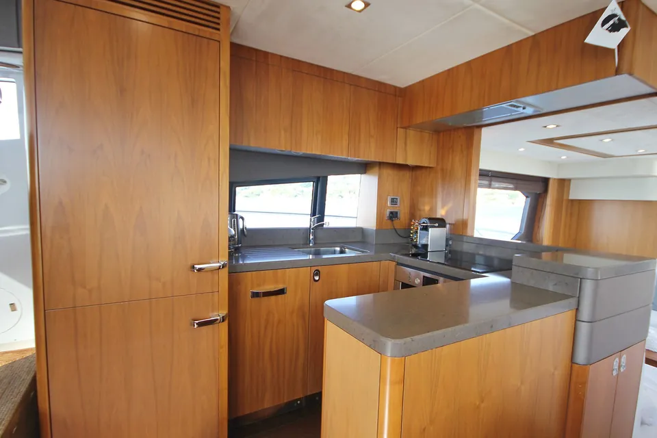 Turquoise, 2015 Sunseeker Manhattan 65, photo 26