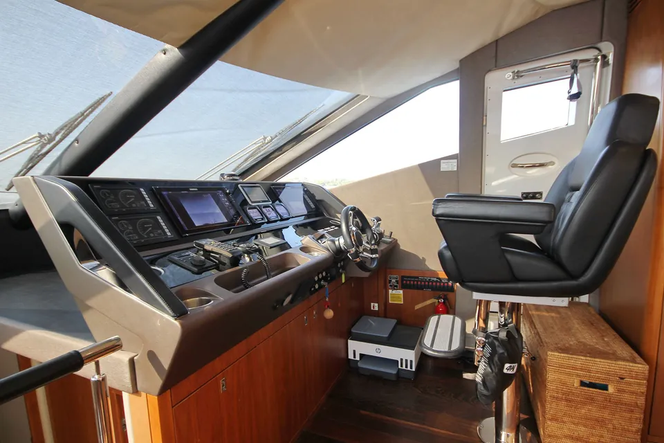 Turquoise, 2015 Sunseeker Manhattan 65, photo 30