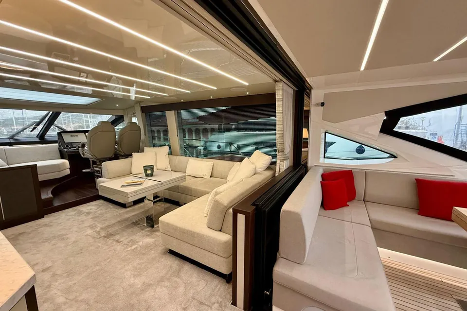 Rogue One, 2019 Sunseeker 74 Sport Yacht, photo 13