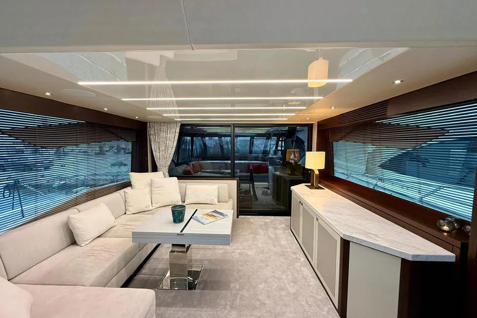 Rogue One, 2019 Sunseeker 74 Sport Yacht, photo 16