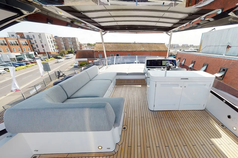 Cayetano, 2022 Sunseeker Manhattan 68 (Mk2), photo 3