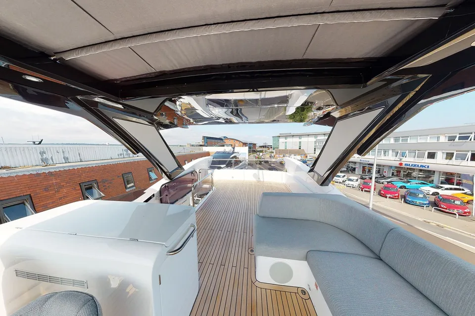 Cayetano, 2022 Sunseeker Manhattan 68 (Mk2), photo 4