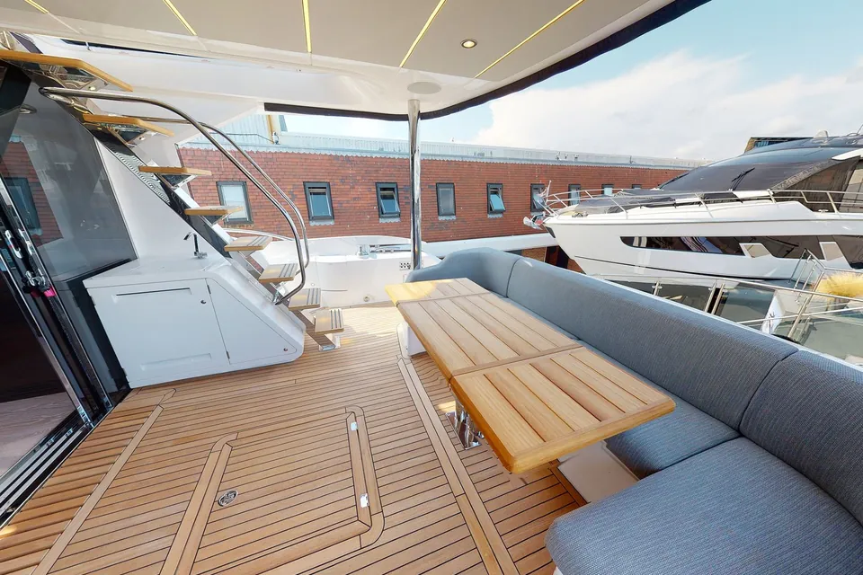 Cayetano, 2022 Sunseeker Manhattan 68 (Mk2), photo 7