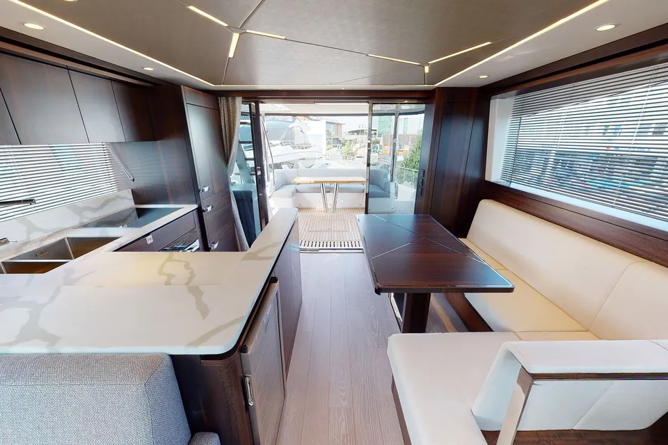 Cayetano, 2022 Sunseeker Manhattan 68 (Mk2), photo 11