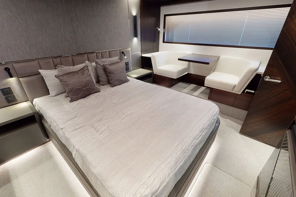 Cayetano, 2022 Sunseeker Manhattan 68 (Mk2), photo 17