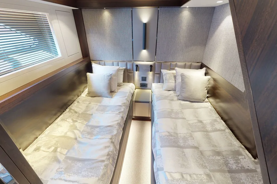 Cayetano, 2022 Sunseeker Manhattan 68 (Mk2), photo 23