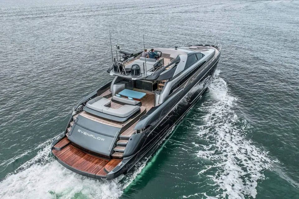 Evenflow, 2018 Riva 88' Domino Super, photo 2