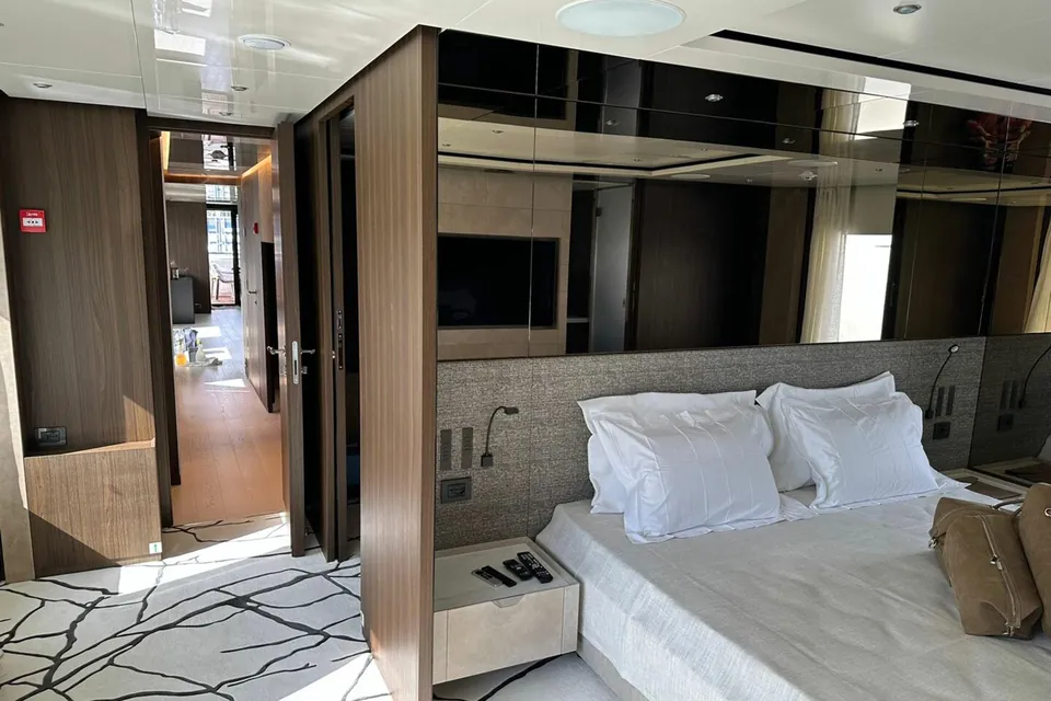 Etoile, 2023 Custom Line 106, photo 20