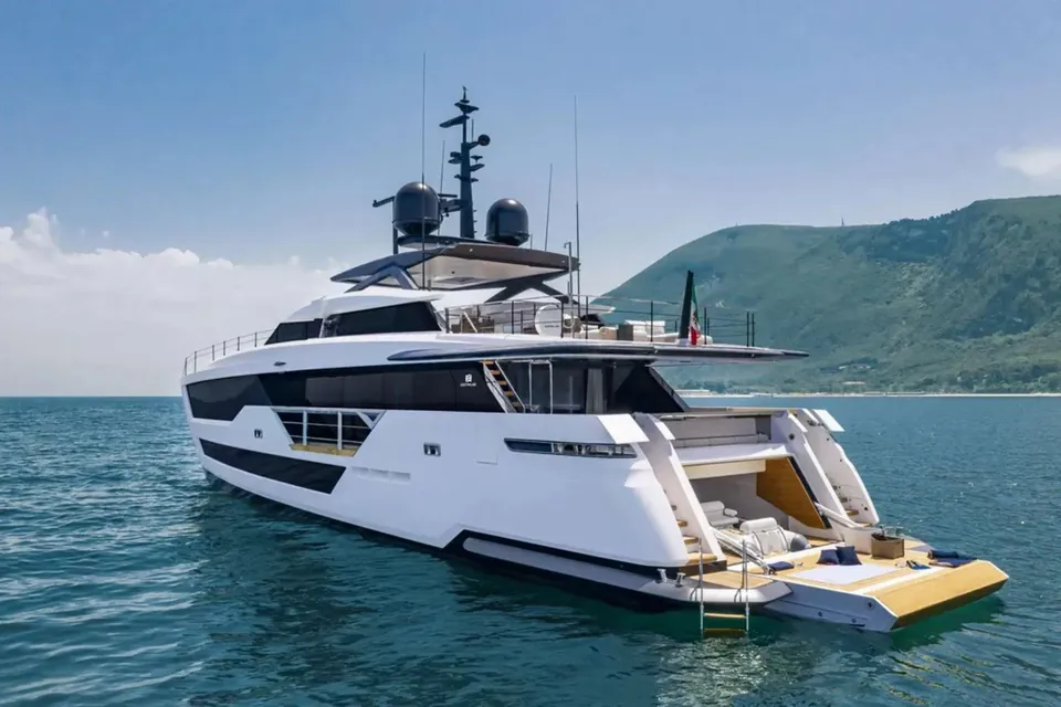 Etoile, 2023 Custom Line 106, photo 25