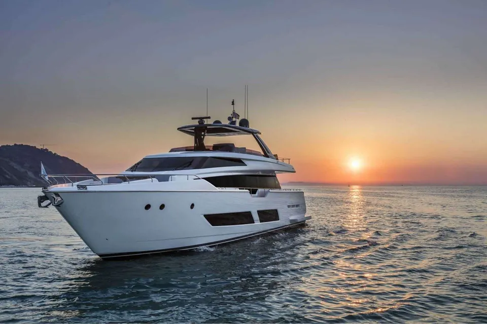 Lady G, 2016 Ferretti 850, photo 4