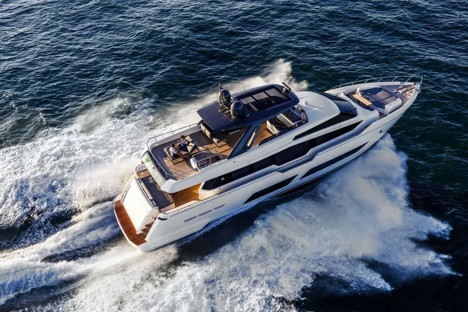 Lady G, 2016 Ferretti 850, photo 9