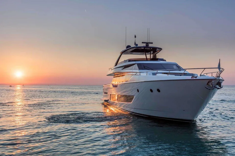 Lady G, 2016 Ferretti 850, photo 10