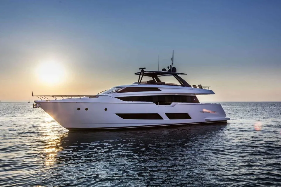 Lady G, 2016 Ferretti 850, photo 11