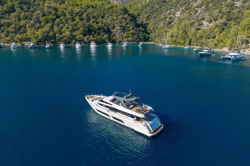 Lady G, 2016 Ferretti 850, photo 22