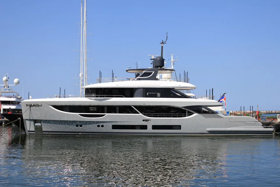Y, 2025 Benetti Oasis 34M, photo 4