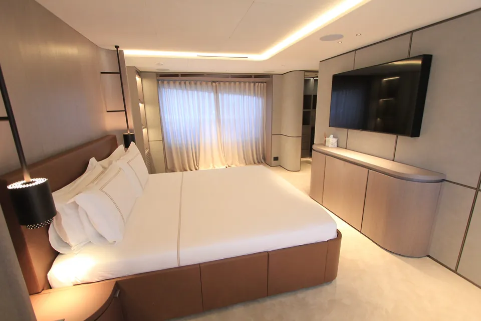 Y, 2025 Benetti Oasis 34M, photo 16