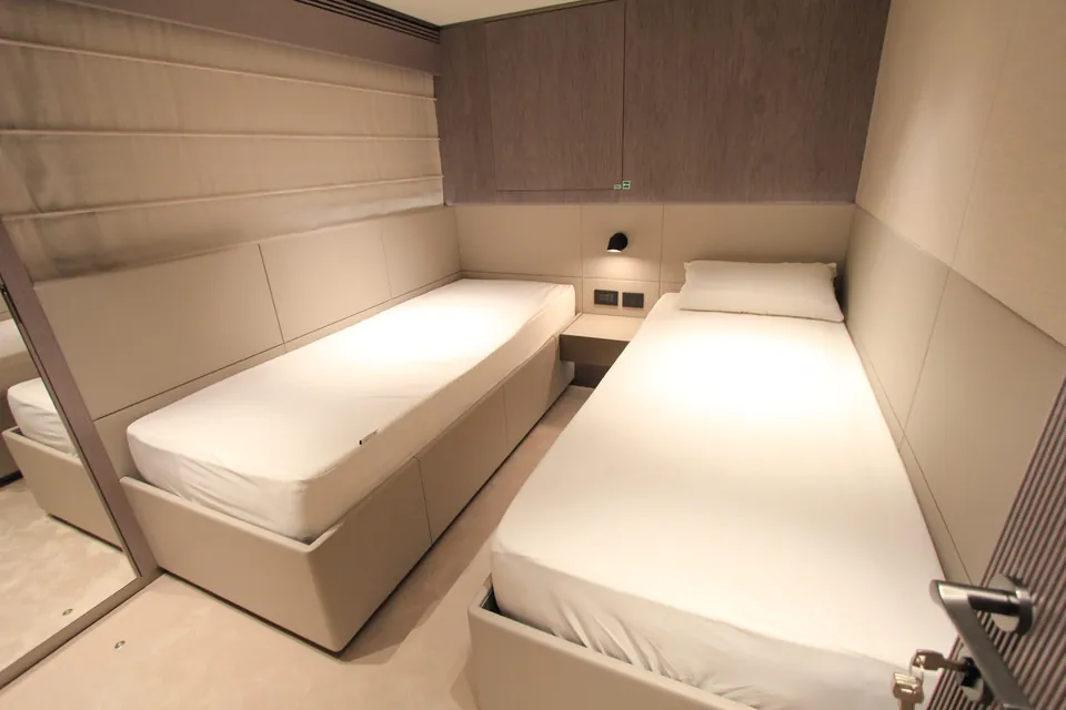 Y, 2025 Benetti Oasis 34M, photo 31