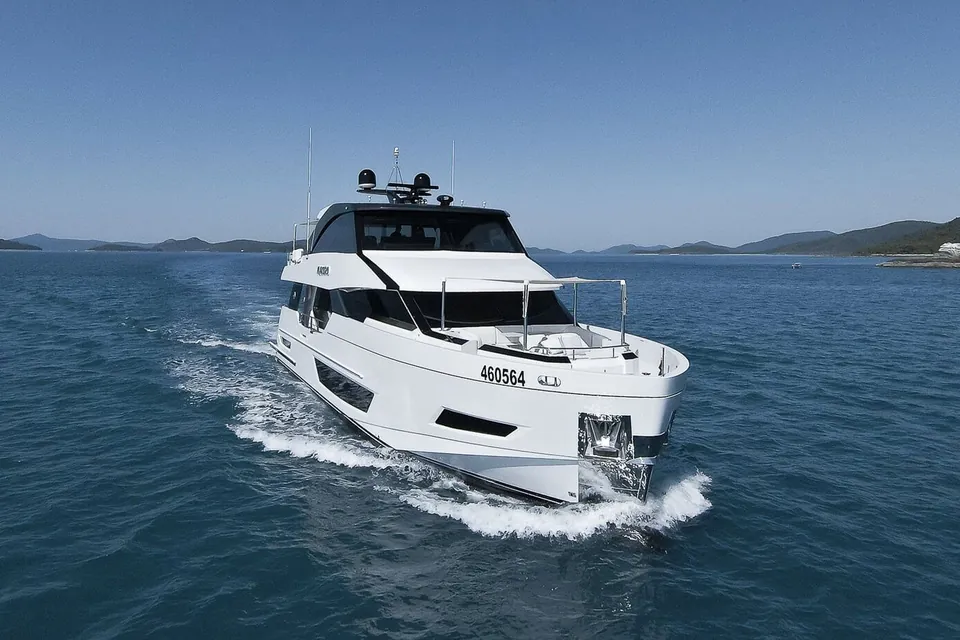 Makoro, 2020 Ocean Alexander 26R Enclosed, photo 2
