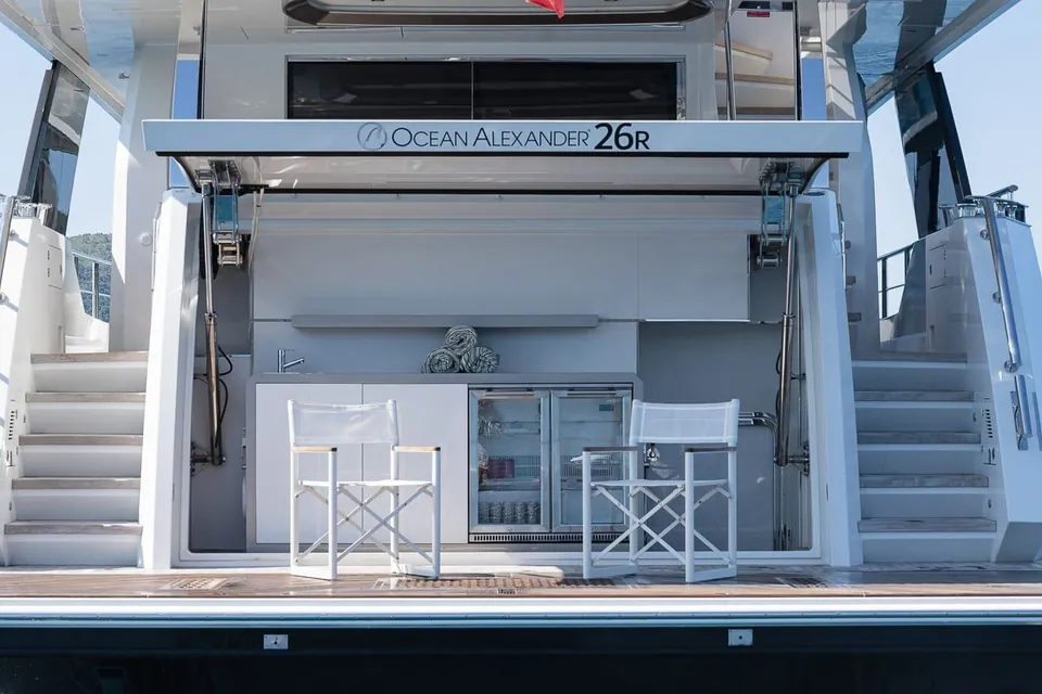 Makoro, 2020 Ocean Alexander 26R Enclosed, photo 7