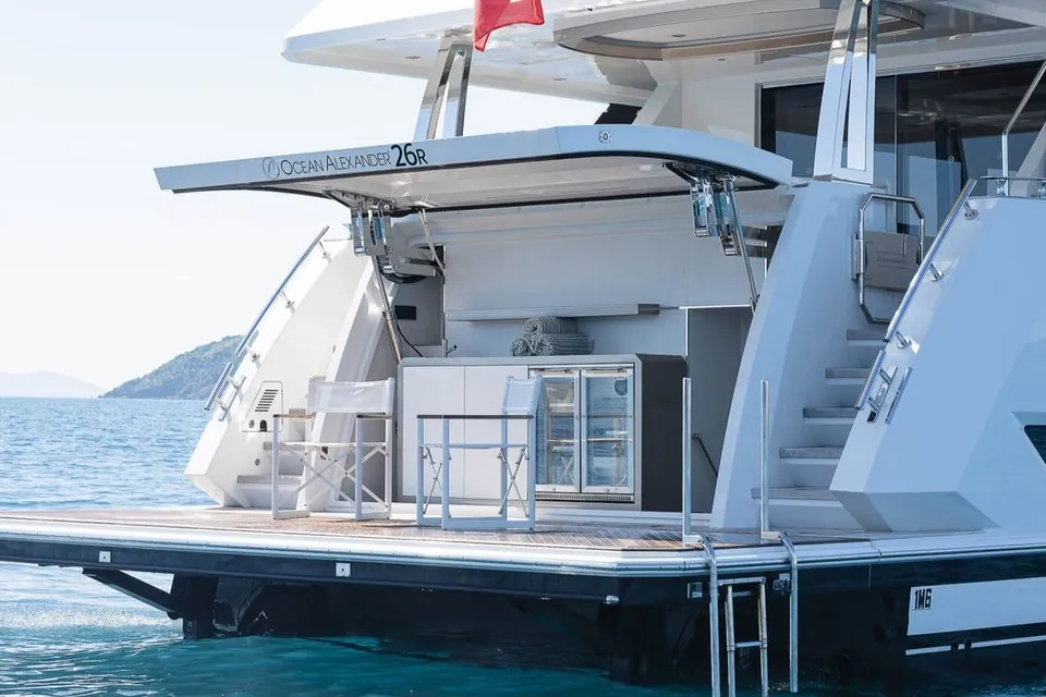 Makoro, 2020 Ocean Alexander 26R Enclosed, photo 8