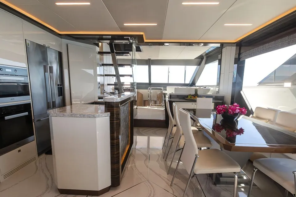 Makoro, 2020 Ocean Alexander 26R Enclosed, photo 15