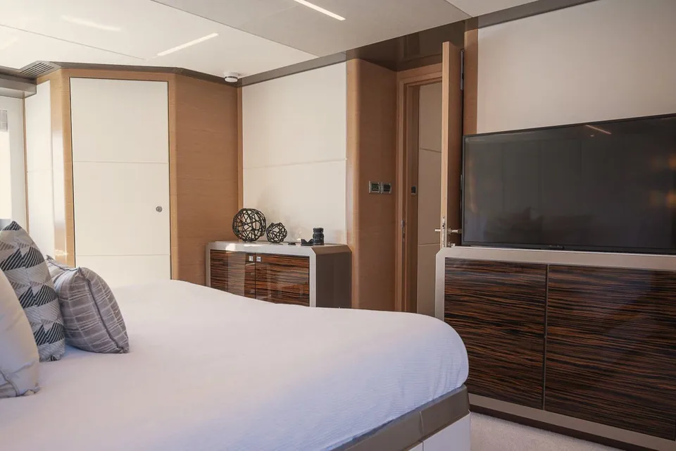 Makoro, 2020 Ocean Alexander 26R Enclosed, photo 26