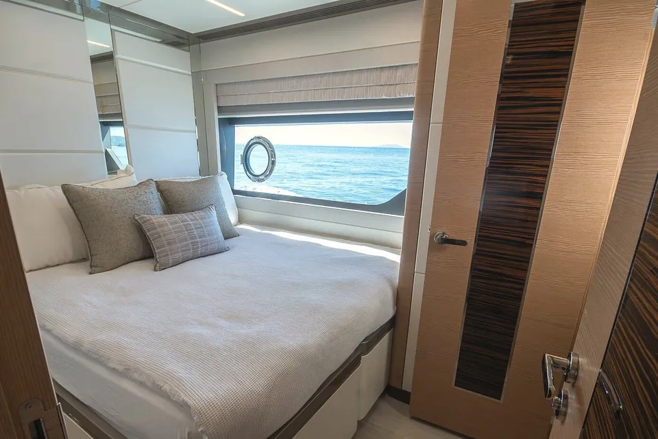 Makoro, 2020 Ocean Alexander 26R Enclosed, photo 31
