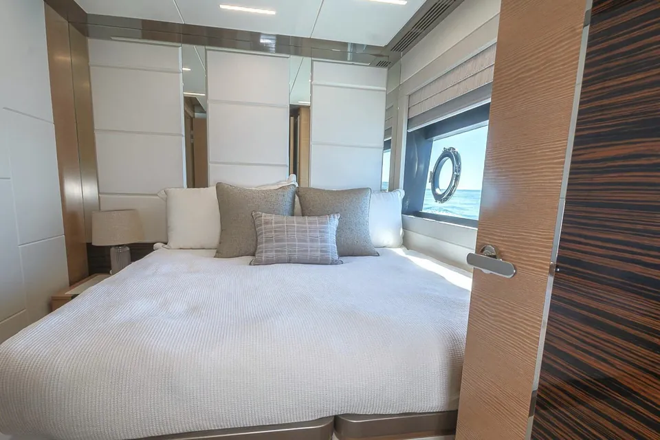 Makoro, 2020 Ocean Alexander 26R Enclosed, photo 32