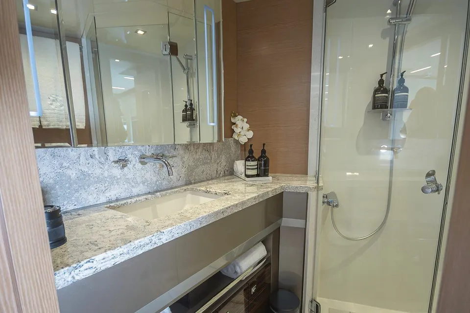 Makoro, 2020 Ocean Alexander 26R Enclosed, photo 36