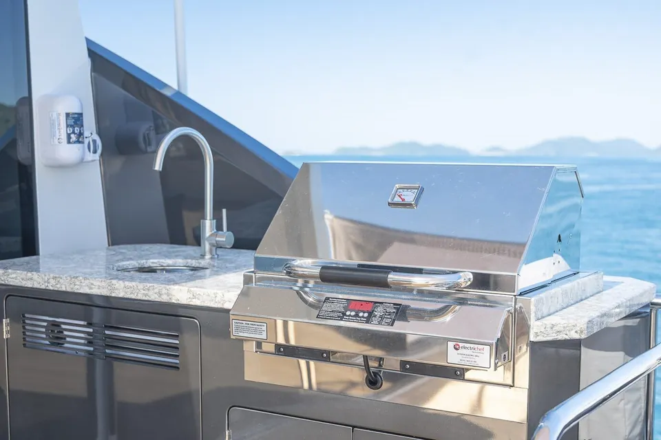 Makoro, 2020 Ocean Alexander 26R Enclosed, photo 45
