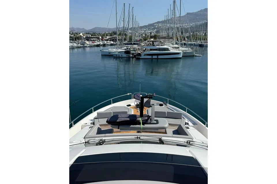 Svetlana, 2025 Sunseeker 76 Yacht, photo 2