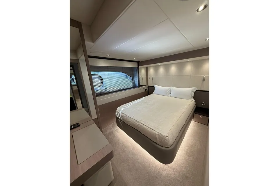 Svetlana, 2025 Sunseeker 76 Yacht, photo 6