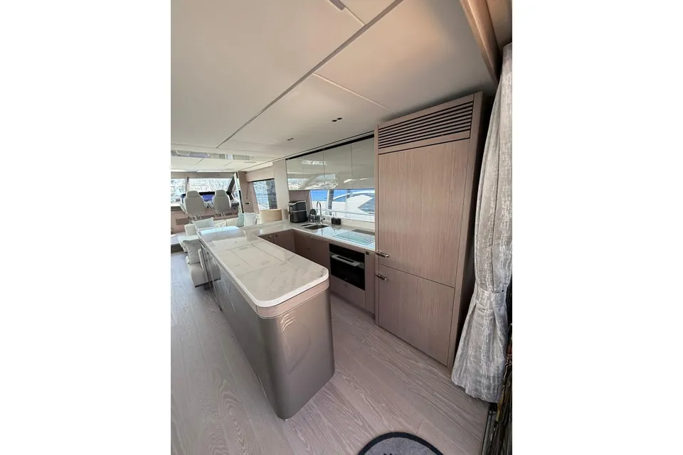 Svetlana, 2025 Sunseeker 76 Yacht, photo 11