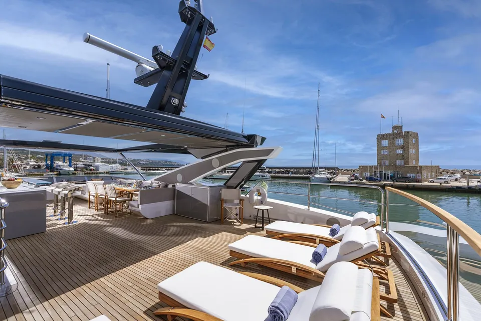 W of Jersey, 2023 Sunseeker 90 Ocean, photo 11