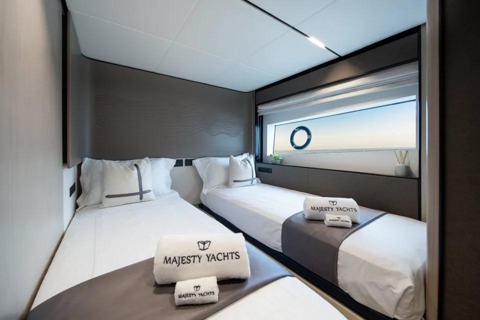 Topaz, 2023 Majesty Yachts Majesty 72, photo 8