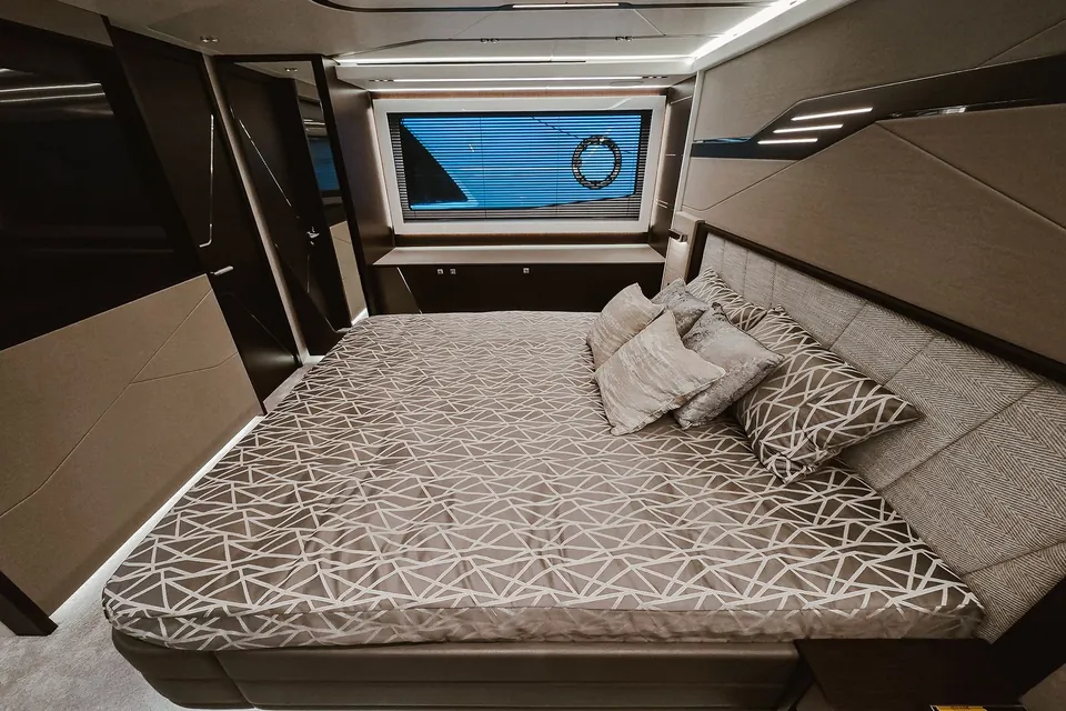 2023 Sunseeker Predator 65, photo 16