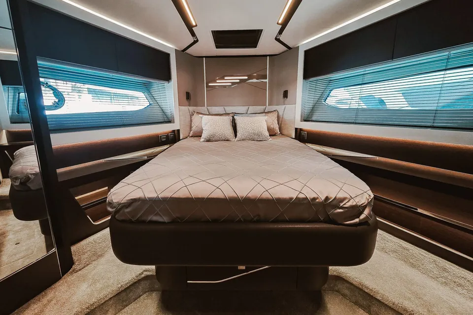 2023 Sunseeker Predator 65, photo 21