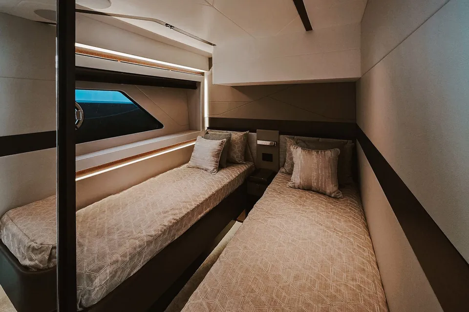 2023 Sunseeker Predator 65, photo 24