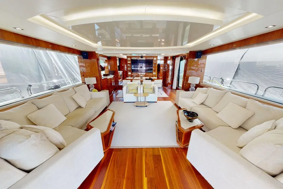 A&K, 2015 Sunseeker 86 Yacht, photo 3