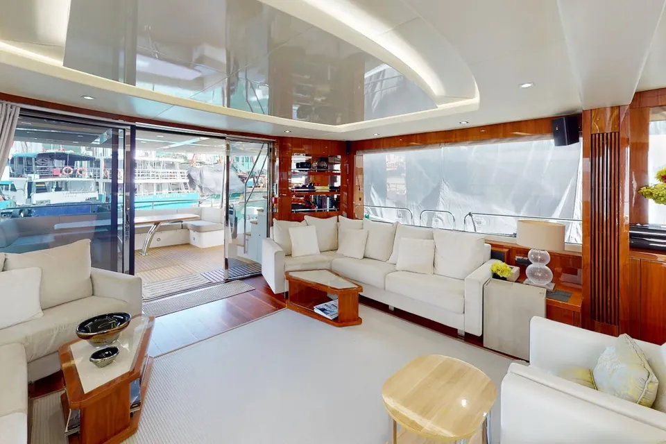 A&K, 2015 Sunseeker 86 Yacht, photo 7